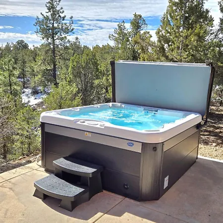 Zion Ridge- Game Room, Hot Tub, 9 Beds, Sleeps 14